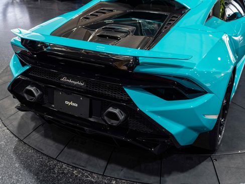 Used 2023 Lamborghini Huracan Tecnica image 18