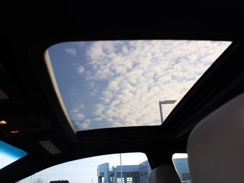 Used 2011 Cadillac CTS Premium image 22