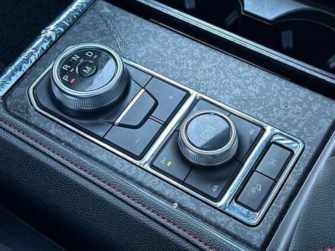 Used 2022 Ford Expedition Max Limited image 21