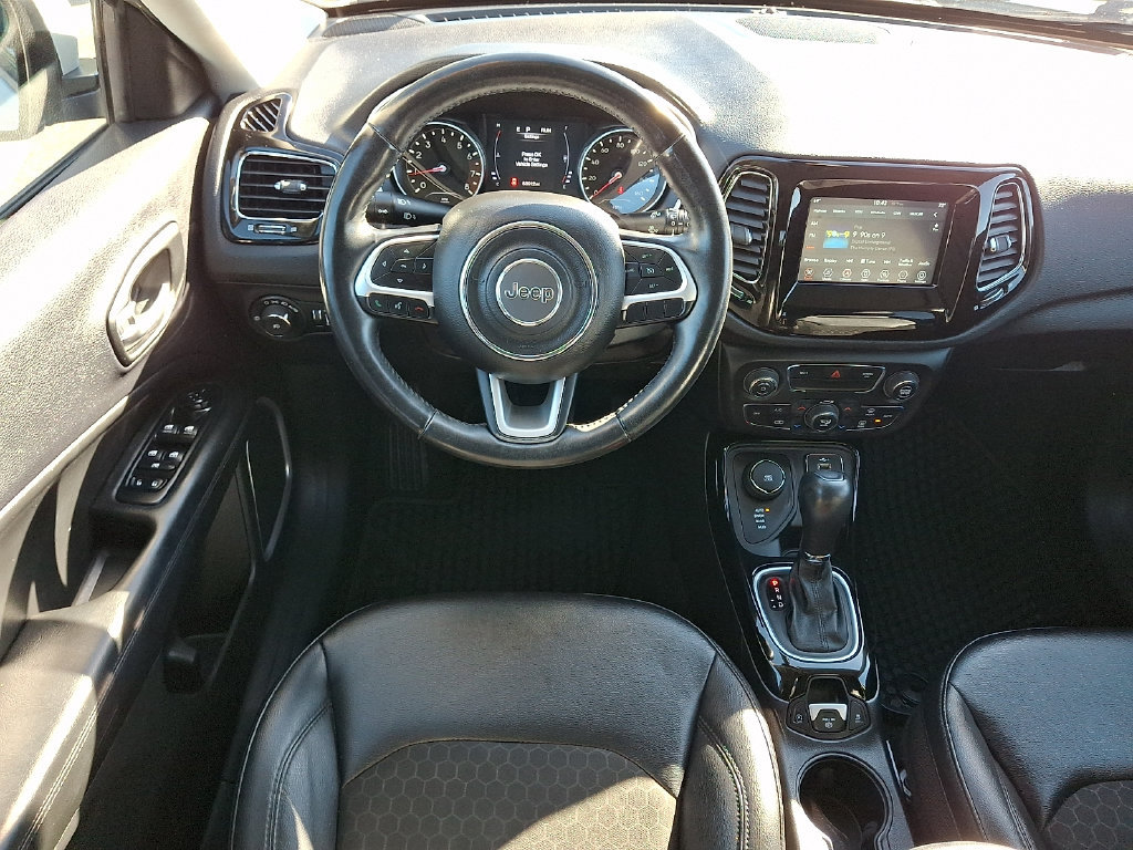 Used 2020 Jeep Compass Latitude AWD/4WD image 2