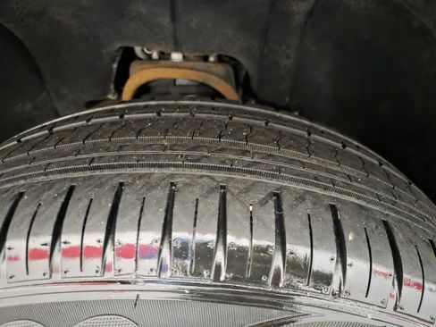 Used 2018 Chevrolet Silverado 1500 LT w/ LT Eassist Package image 79