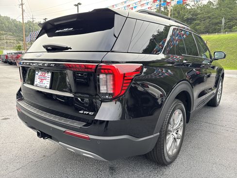 New 2026 Ford Explorer Active w/ Active Comfort Package AWD/4WD image 7