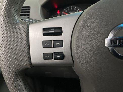 Used 2013 Nissan Frontier SV w/ SV Value Truck Pkg image 22