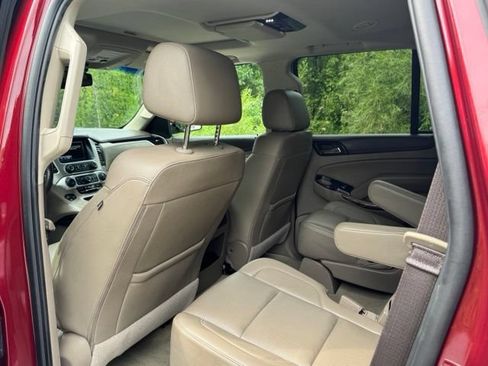 Used 2018 GMC Yukon SLT AWD/4WD image 12
