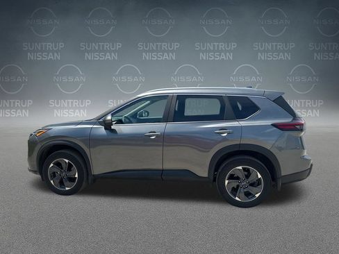 Used 2025 Nissan Rogue SV w/ SV Premium Package FWD image 36