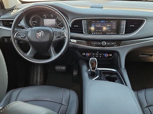 Used 2020 Buick Enclave Essence FWD image 19