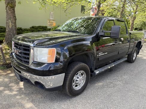 Used 2007 GMC Sierra 2500 SLT w/ Convenience Package AWD/4WD image 1