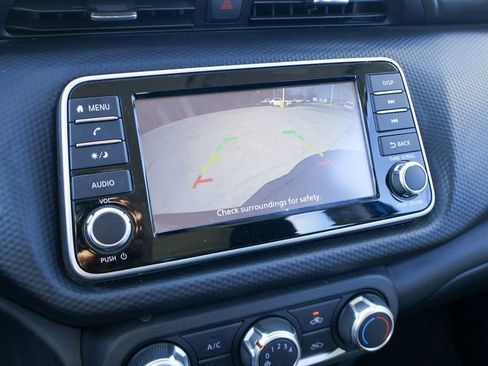 Certified 2025 Nissan Kicks Play S image 4