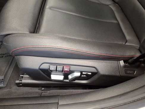Used 2018 BMW 330i Sedan RWD image 23