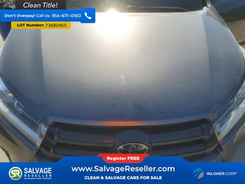 Used 2018 Toyota Highlander SE image 16