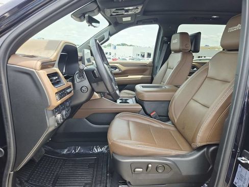 Used 2024 Chevrolet Suburban High Country w/ Advanced Technology Package AWD/4WD image 8