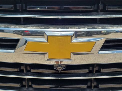 Certified 2023 Chevrolet Suburban LT w/ Luxury Package RWD image 32