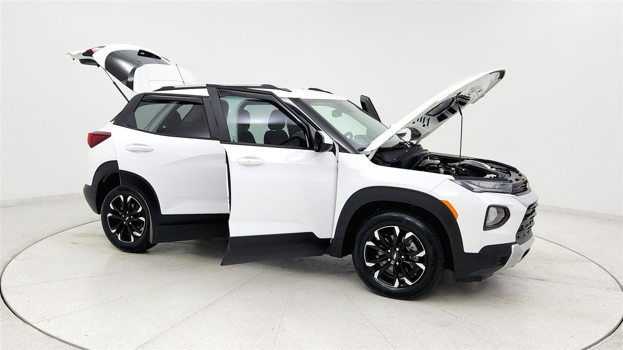 Used 2023 Chevrolet TrailBlazer LT w/ Convenience Package FWD image 32
