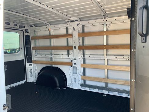 Used 2025 RAM ProMaster 2500 w/ U-Haul Equipment Group FWD image 9