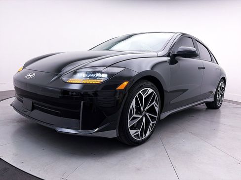 Used 2024 Hyundai Ioniq 6 SEL image 11