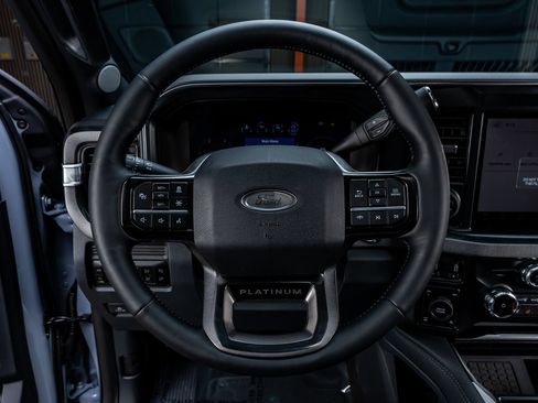 Used 2026 Ford F250 Platinum AWD/4WD image 19