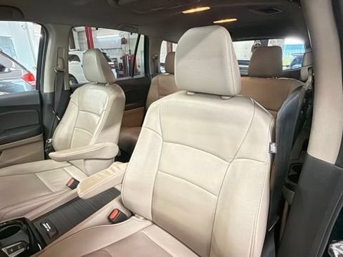 Used 2017 Honda Pilot Touring image 24