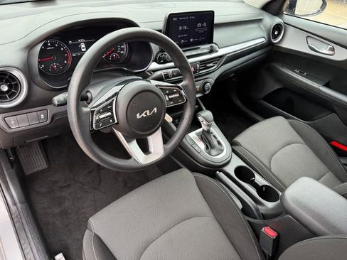 Used 2023 Kia Forte LXS FWD image 11