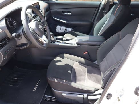 Used 2025 Nissan Sentra SR FWD image 15
