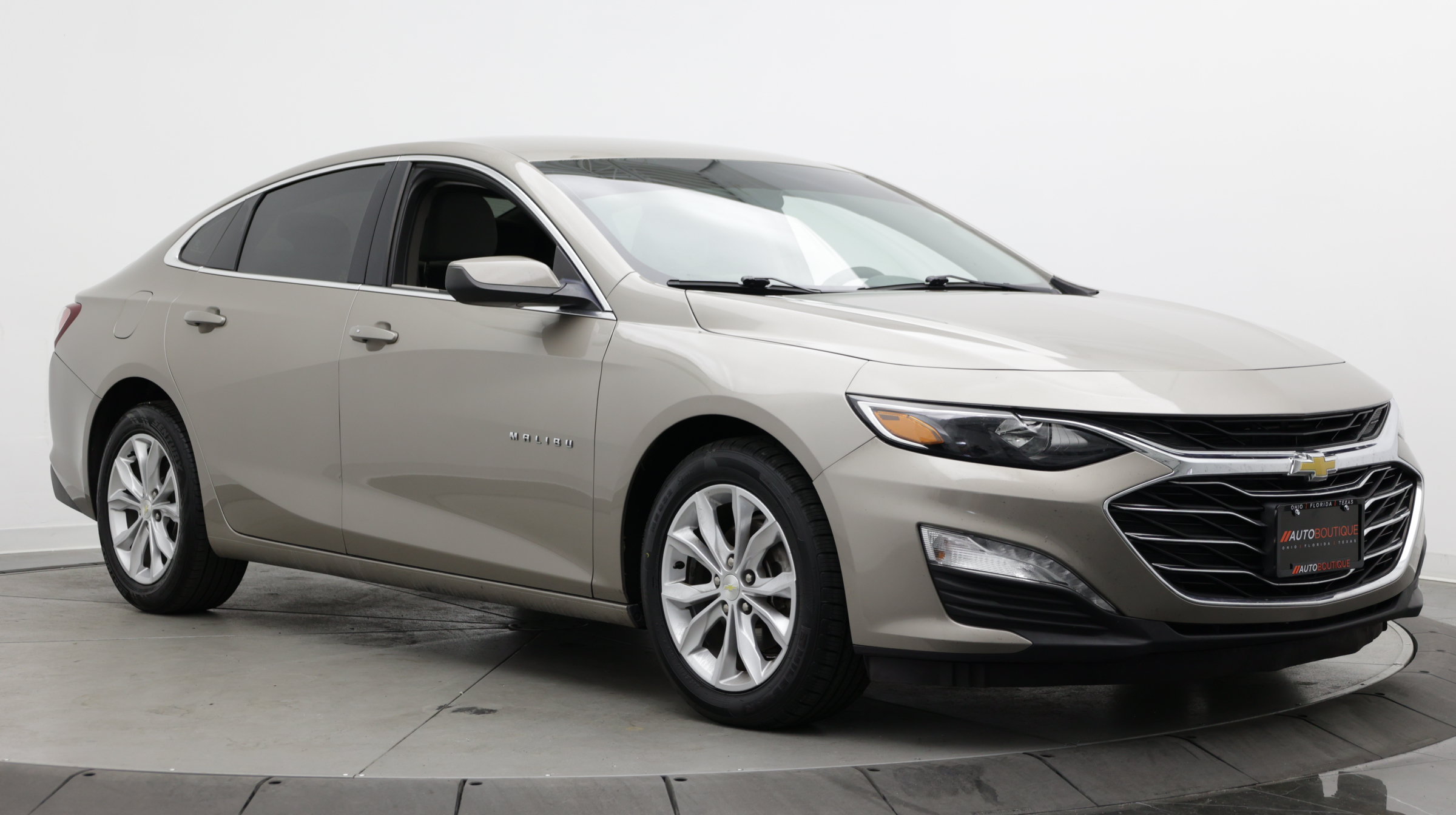 Used 2022 Chevrolet Malibu LT FWD image 3