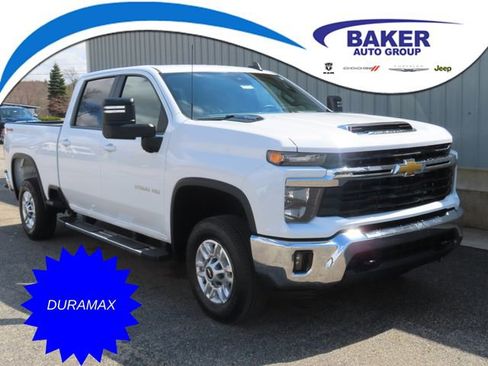 Used 2025 Chevrolet Silverado 2500 LT w/ Convenience Package AWD/4WD image 1