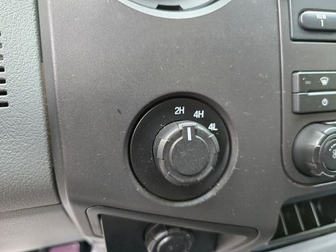 Used 2012 Ford F350 XL w/ Trailer Tow Pkg image 23