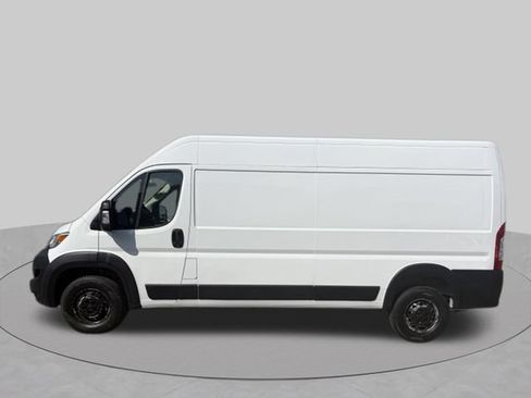 Used 2023 RAM ProMaster 2500 FWD image 3