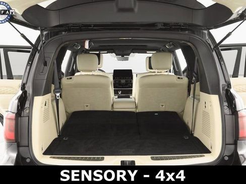Used 2024 INFINITI QX80 Sensory image 17