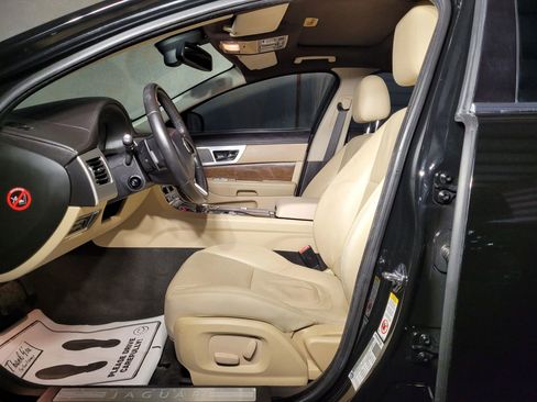 Used 2013 Jaguar XF 3.0 image 21