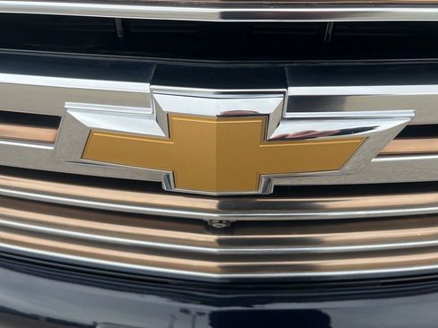 Used 2021 Chevrolet Suburban High Country AWD/4WD image 31