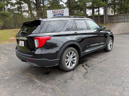 Used 2022 Ford Explorer XLT AWD/4WD image 6