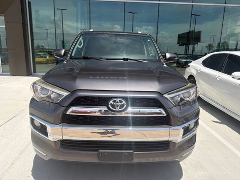 Used 2018 Toyota 4Runner Limited AWD/4WD image 2