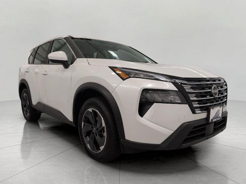 Used 2025 Nissan Rogue SV AWD/4WD image 1
