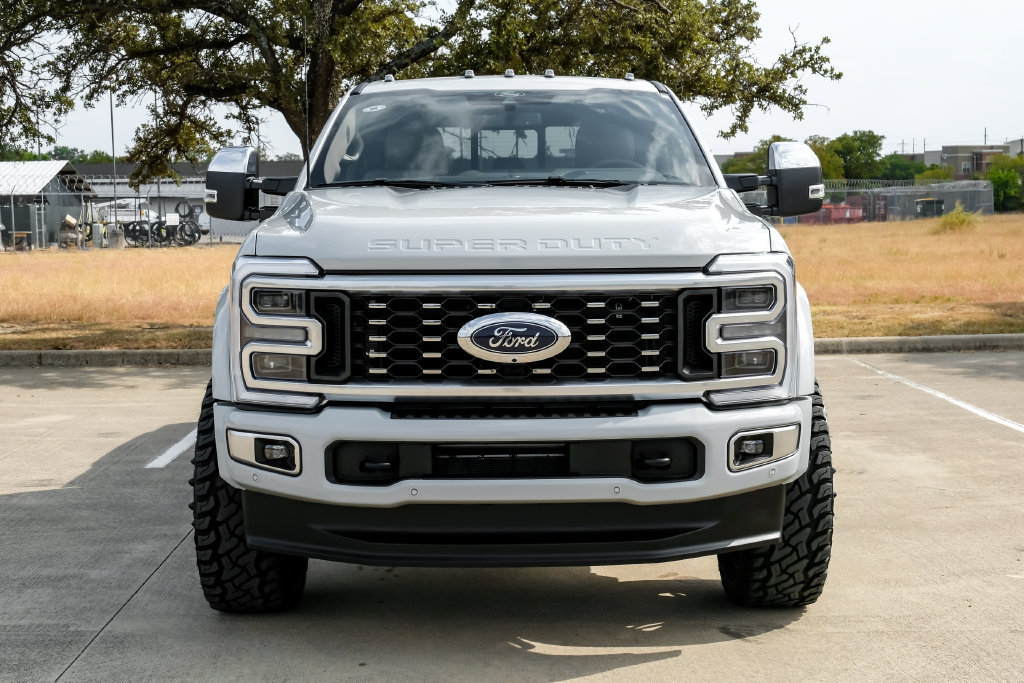 Used 2026 Ford F450 Platinum w/ Platinum Plus Package AWD/4WD image 2