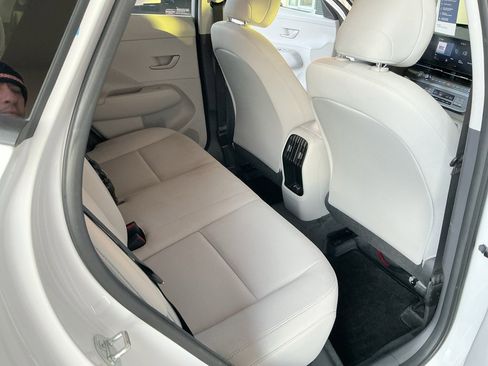 Certified 2025 Hyundai Kona SEL image 15