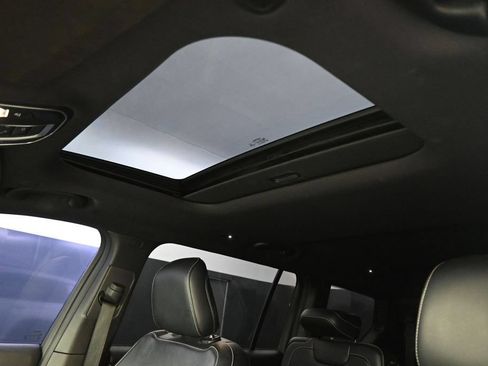 Used 2023 Jeep Grand Cherokee L Laredo AWD/4WD image 12