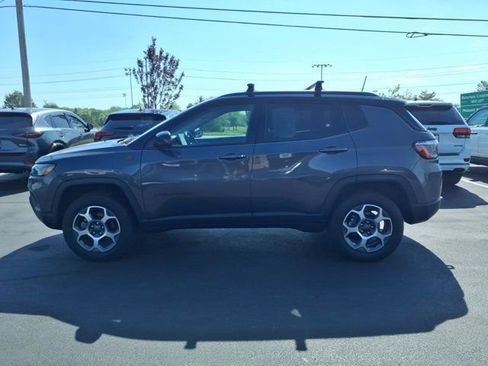 Used 2022 Jeep Compass Trailhawk w/ Trailhawk Convenience Group AWD/4WD image 4