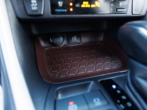 Used 2024 Toyota RAV4 Limited image 25