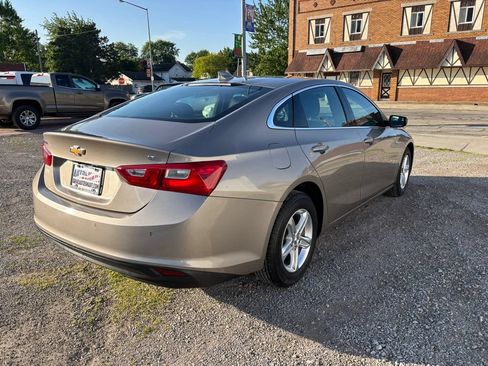 Used 2024 Chevrolet Malibu LT FWD image 3