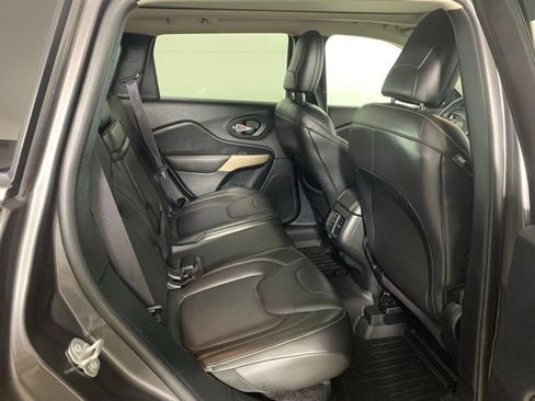 Used 2018 Jeep Cherokee Limited w/ Trailer Tow Group image 27