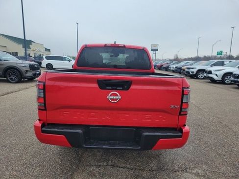 Used 2024 Nissan Frontier SV image 22