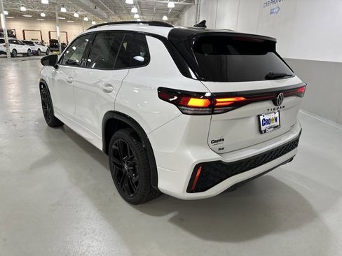 New 2026 Volkswagen Tiguan SE R-Line image 5