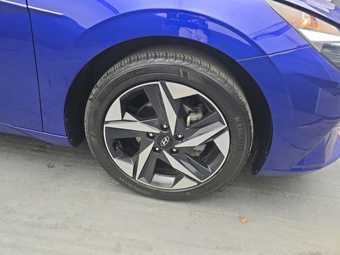 Used 2023 Hyundai Elantra SEL w/ Convenience Package FWD image 10