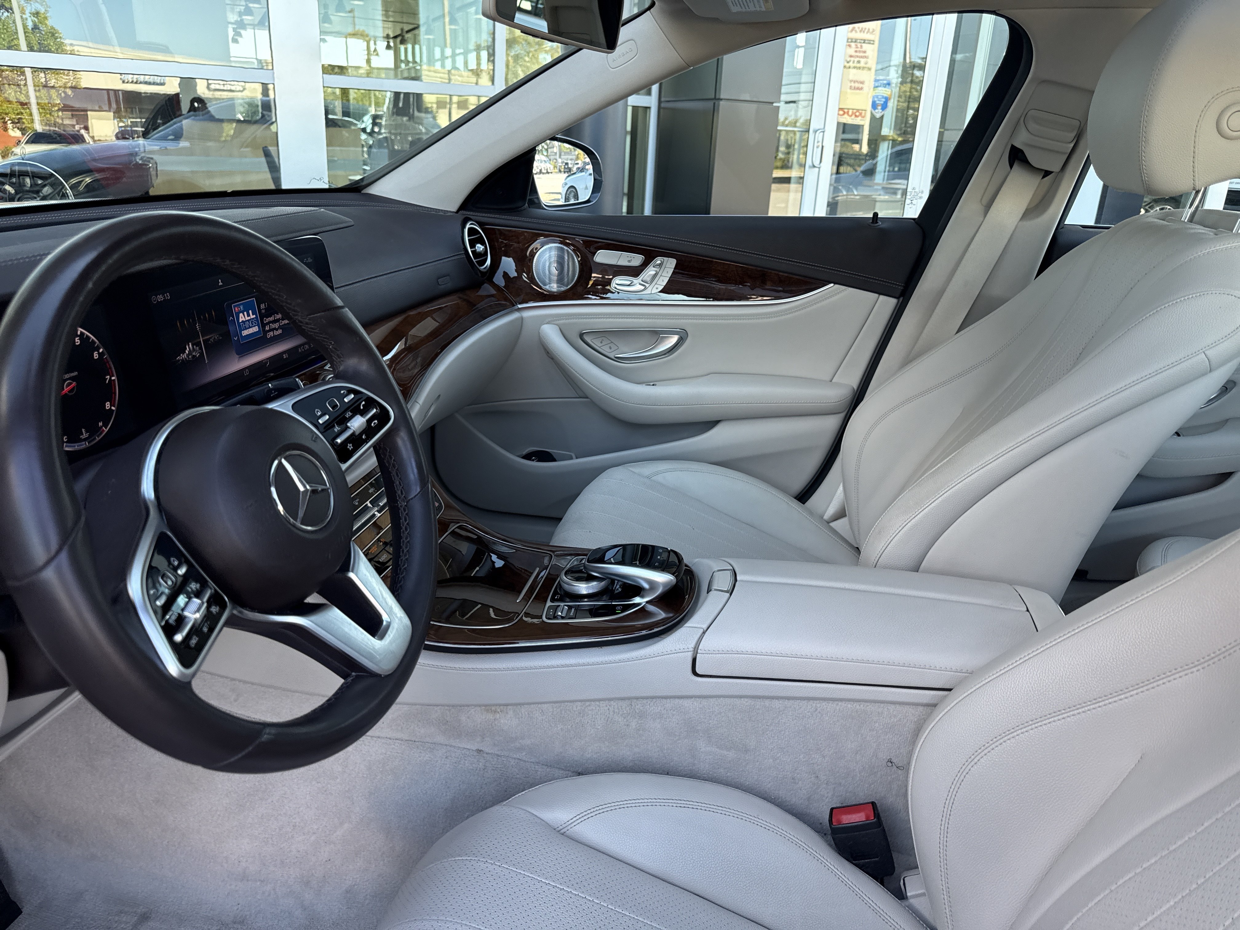 Certified 2020 Mercedes-Benz E 450 4MATIC Wagon image 4
