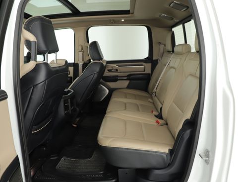 Used 2019 RAM 1500 Limited AWD/4WD image 19