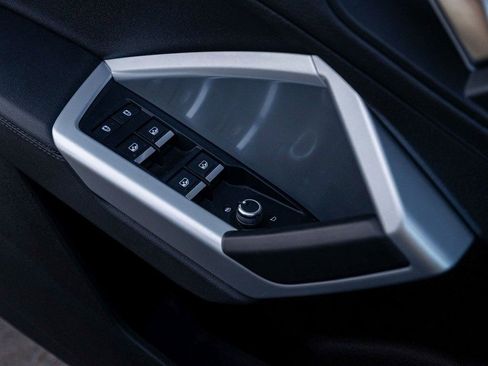 Used 2025 Audi Q3 2.0T Premium image 12