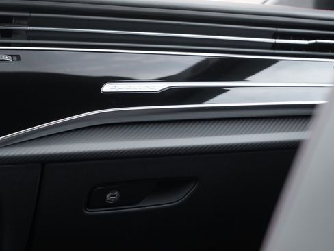 New 2026 Audi SQ8 Prestige image 17