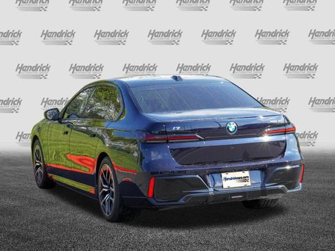 Used 2023 BMW i7 xDrive60 AWD/4WD image 7
