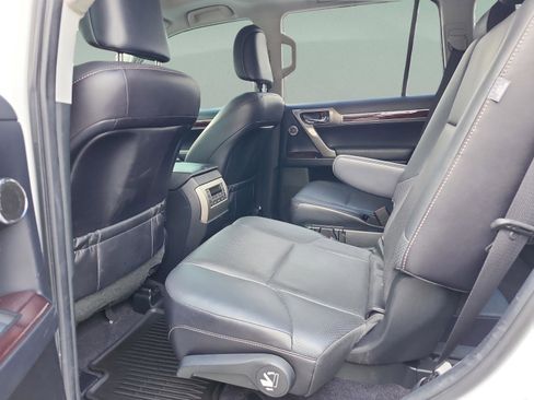 Used 2017 Lexus GX 460 Luxury image 22