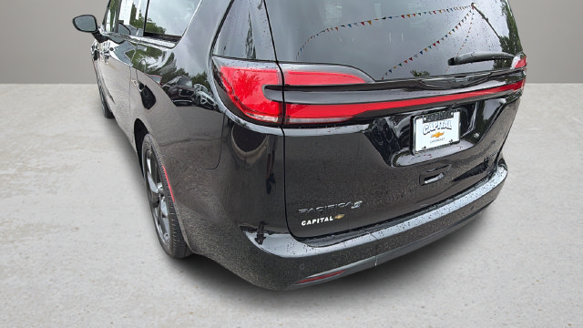 Used 2026 Chrysler Pacifica Limited w/ S Appearance Package FWD image 40